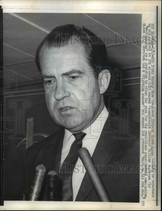 1964 Press Photo Former VP Richard Nixon arriving at JFK Airport in New York - Historic Images