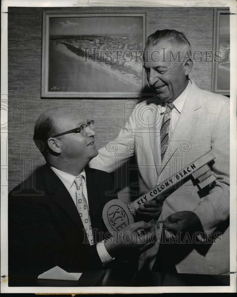 1957 Mayor FP Sadowski presents City keys to  Mayor Kenneth Oka - Historic Images