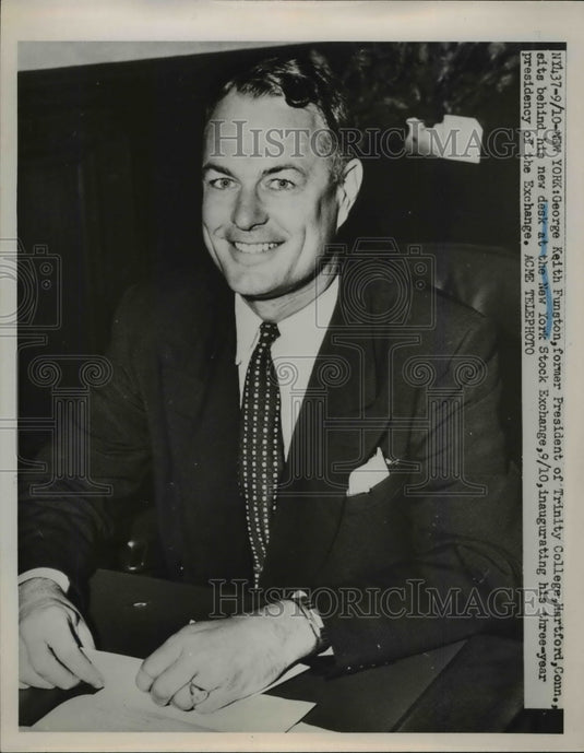 1951 Press Photo George Keith Funston at his New York Stock Exchange office - Historic Images