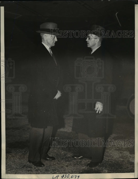1938 Press Photo Col SU Marietta with physician Dr Roland Davison - cvw24009 - Historic Images