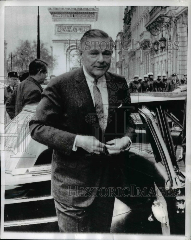 1969 Press Photo Chief US negotiator Henry Gabot Lodge at Intl Conference Center - Historic Images