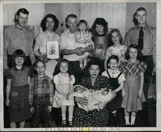 1953 The large family of Mr. and Mrs. James Meece, and children - Historic Images