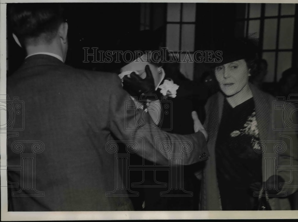 1928 Press Photo Mrs. Elizabeth Boehme testifies for Rudolph Sikora in Chicago-Historic Images