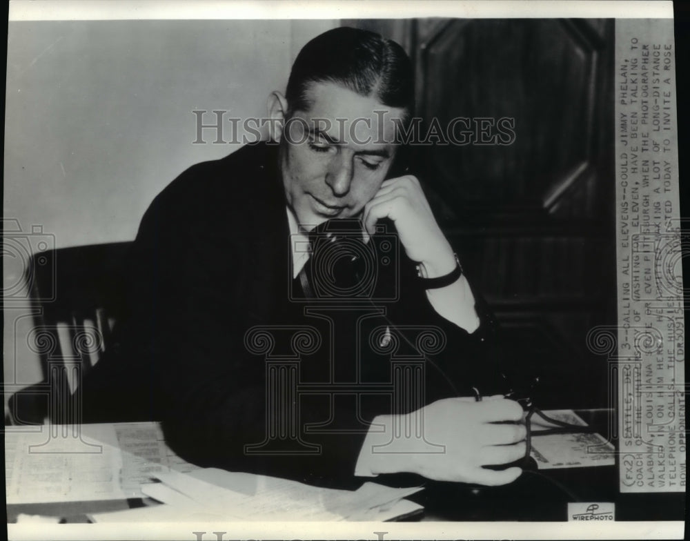 1936 Press Photo Jimmy Phelan, Coach of the University of Washington Eleven-Historic Images