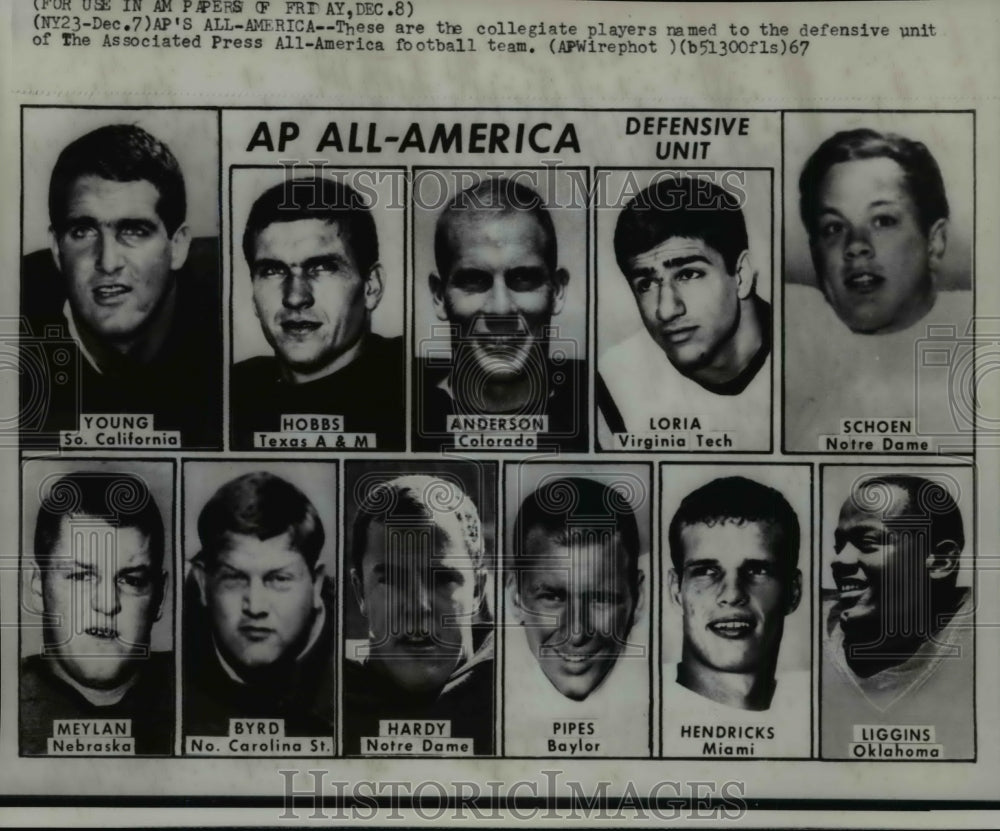 1967 Press Photo The Associated All-America football team defensive unit- Historic Images
