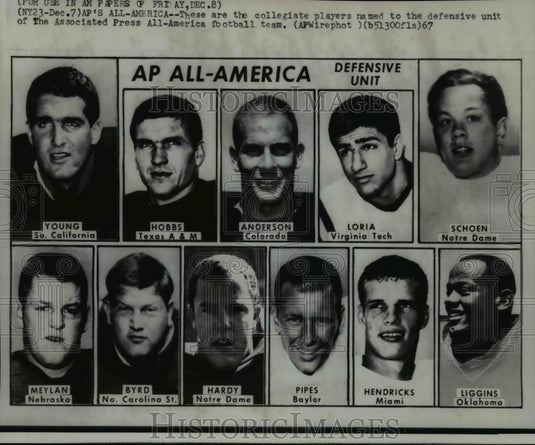 1967 Press Photo The Associated All-America football team defensive unit- Historic Images