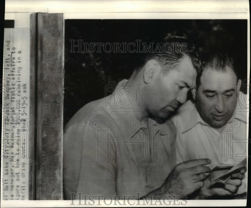 1937 Press Photo Jack Dempsey and Max Waxman trying to figure how to raise money - Historic Images
