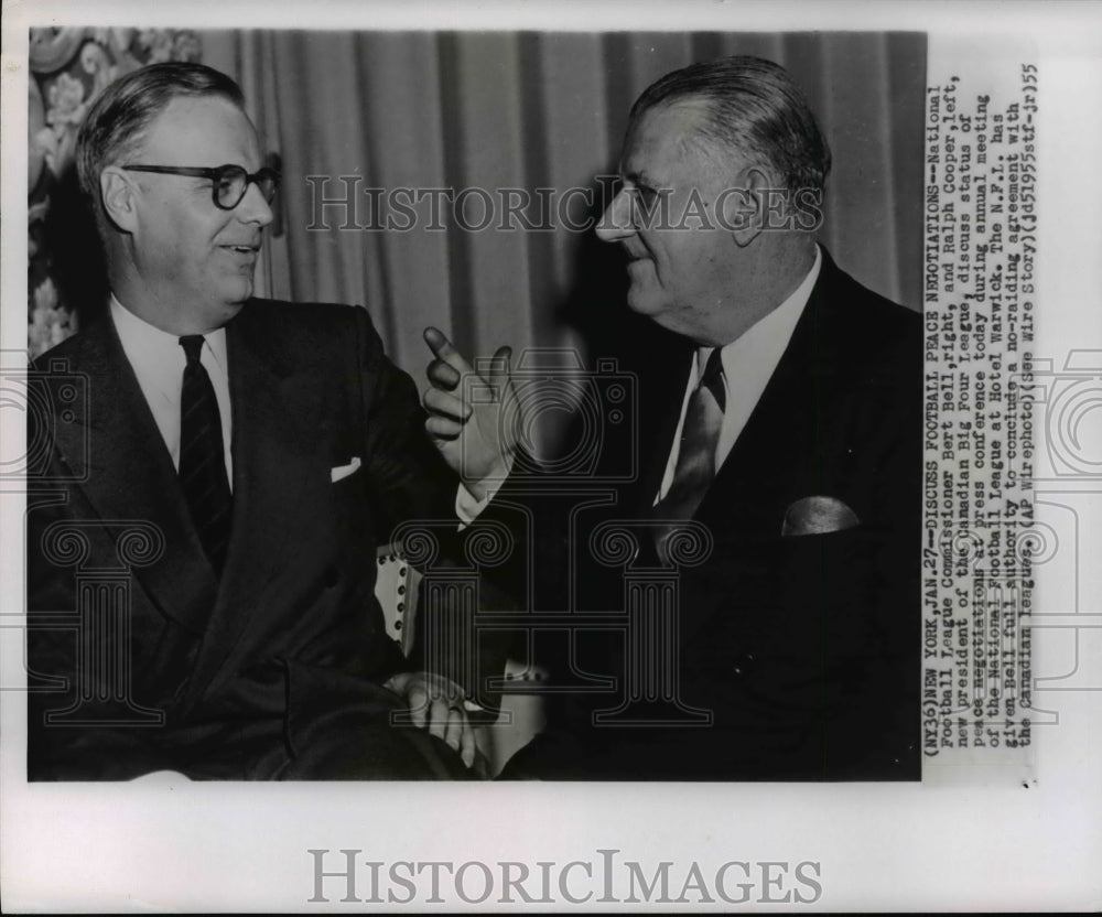 1955 Press Photo NFL Officers Bert Bell & Ralph Cooper discuss peace negotiation - Historic Images