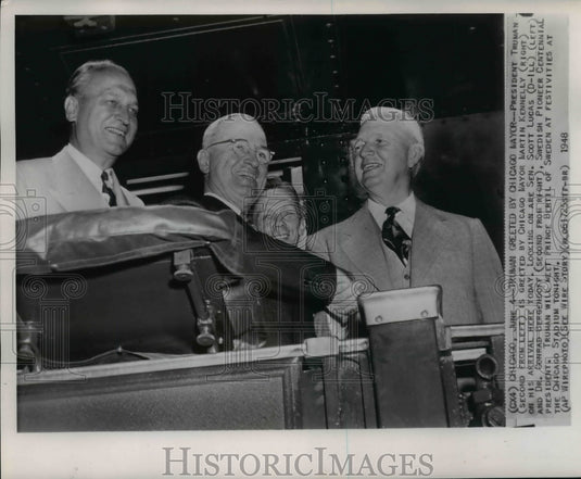 1948 Pres. Truman greeted by Chicago Mayor Kennely on his arrival - Historic Images