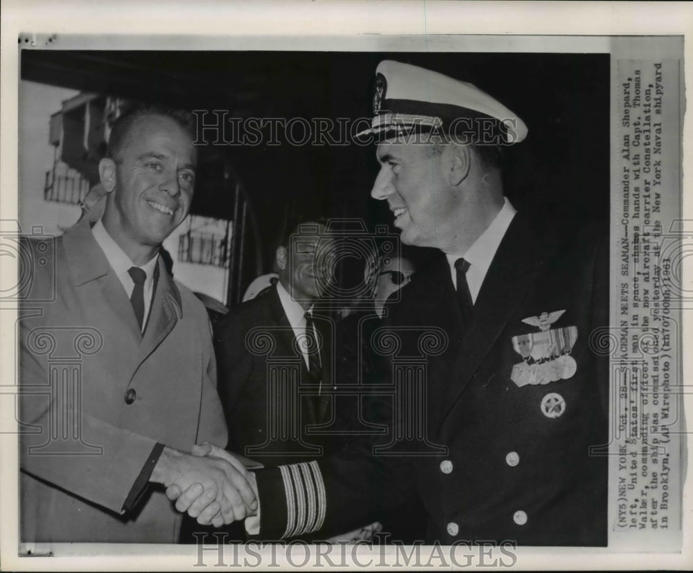 1961 Cmdr. Alan Shepard meets Capt. Thomas Walker in Brooklyn - Historic Images