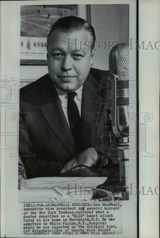 1969 Press Photo Lee MacPhail admitted to White Plains hosp. due to heart attack - Historic Images