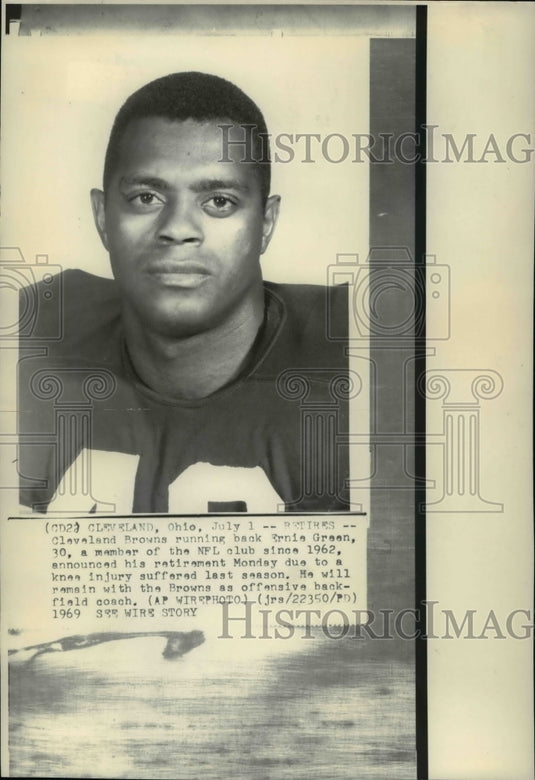 1969 Press Photo Cleveland Browns running back Ernie Green on his retirement- Historic Images