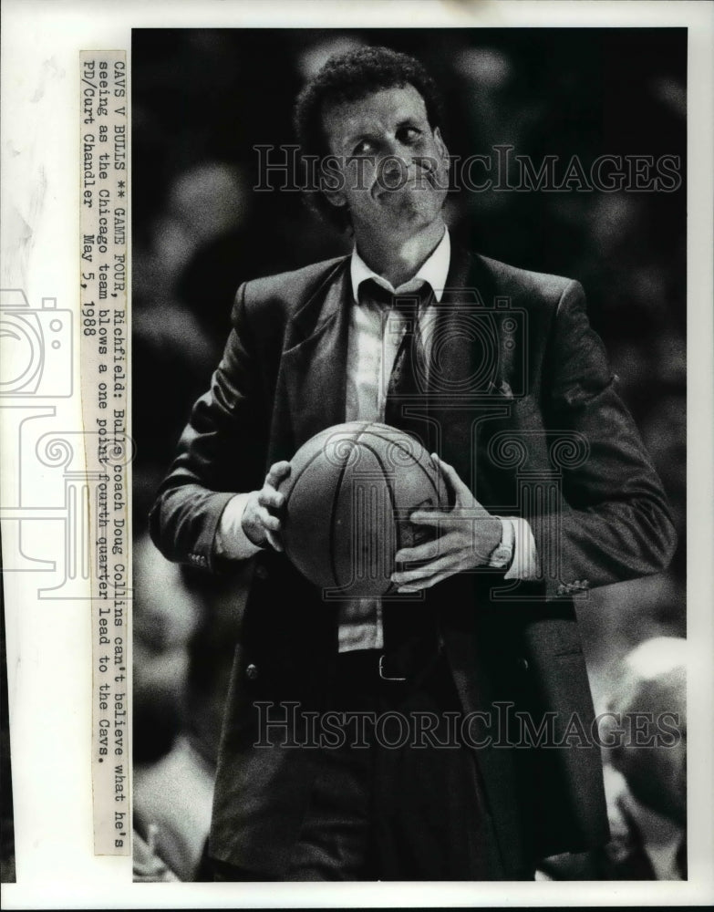 1988 Press Photo Bulls coach Doug Collins not happy on 4th quarter lead of Cavs- Historic Images
