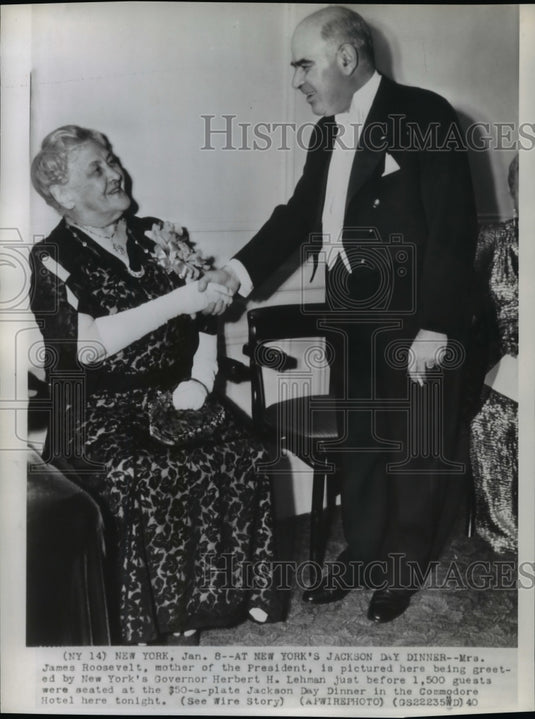 1940 Mrs James Roosevelt greeted by Governor Herbert H. Lehman of NY - Historic Images