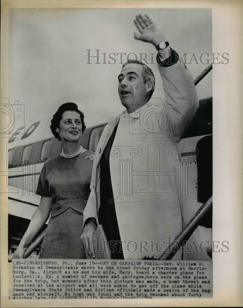 1964 Press Photo Gov William W Scranton of Pennsylvania w/ wife Mary off to KY - Historic Images