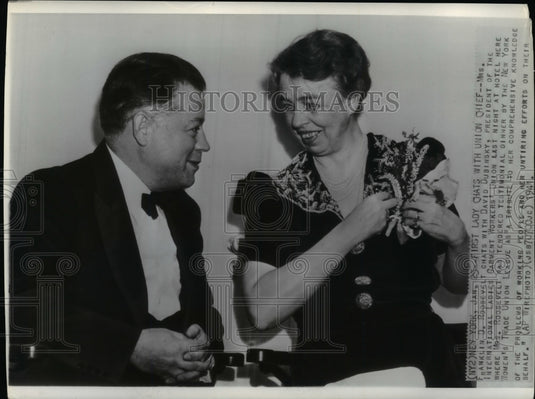 1941 Mrs Franklin Roosevelt &h Ladies Garment Workers pres Dubinsky - Historic Images
