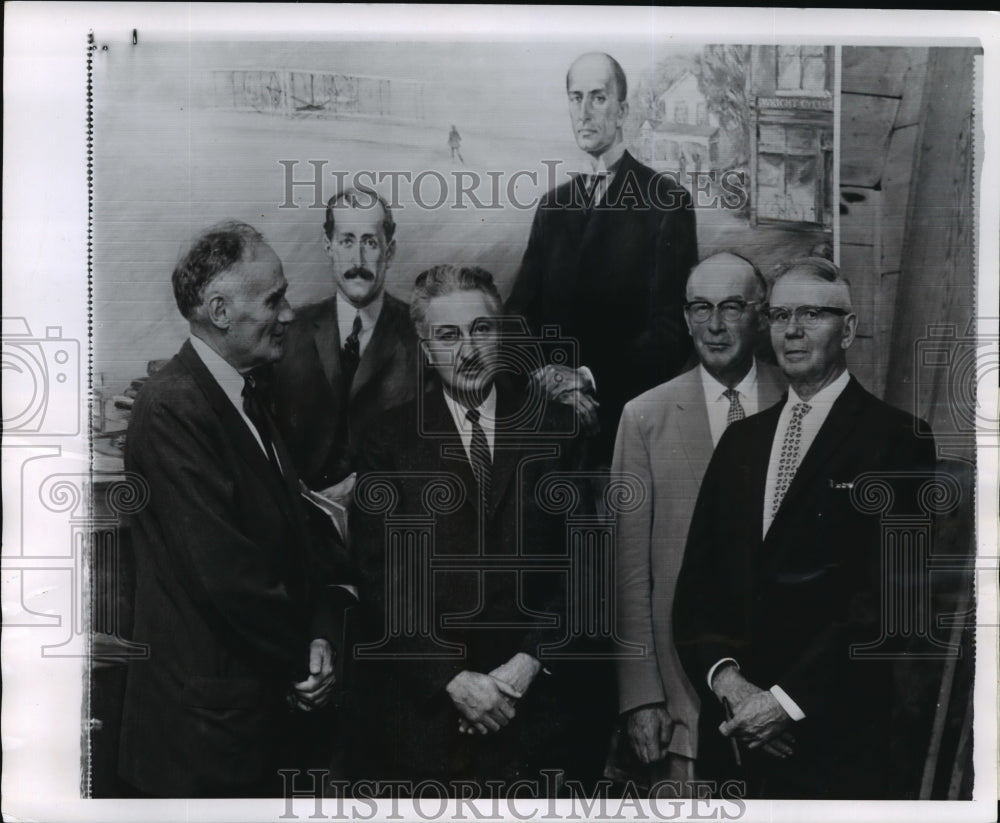 1959 Wire Photo Dwight Mutchler Displays Painting of Orville & Wilbur Wright - Historic Images