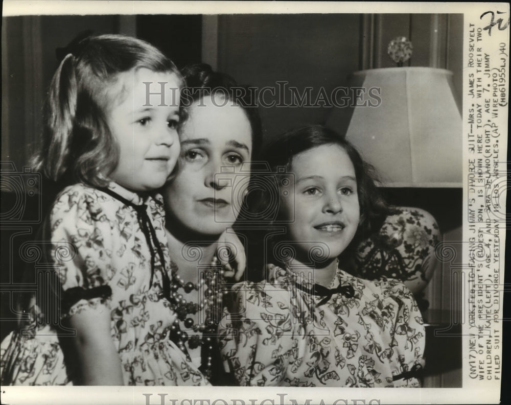 1940 Wire Photo Franklin Roosevelt&#39;s Son&#39;s Wife and Daughters - cvw26452 - Historic Images