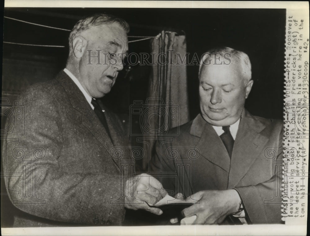 1942 Wire Photo Pres. Roosevelt leaves polling booth after casting his vote-Historic Images