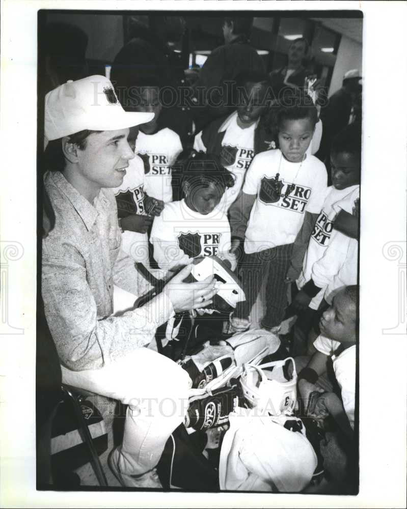 1992 Press Photo hockey Red Wings Tim Cheveldae - Historic Images