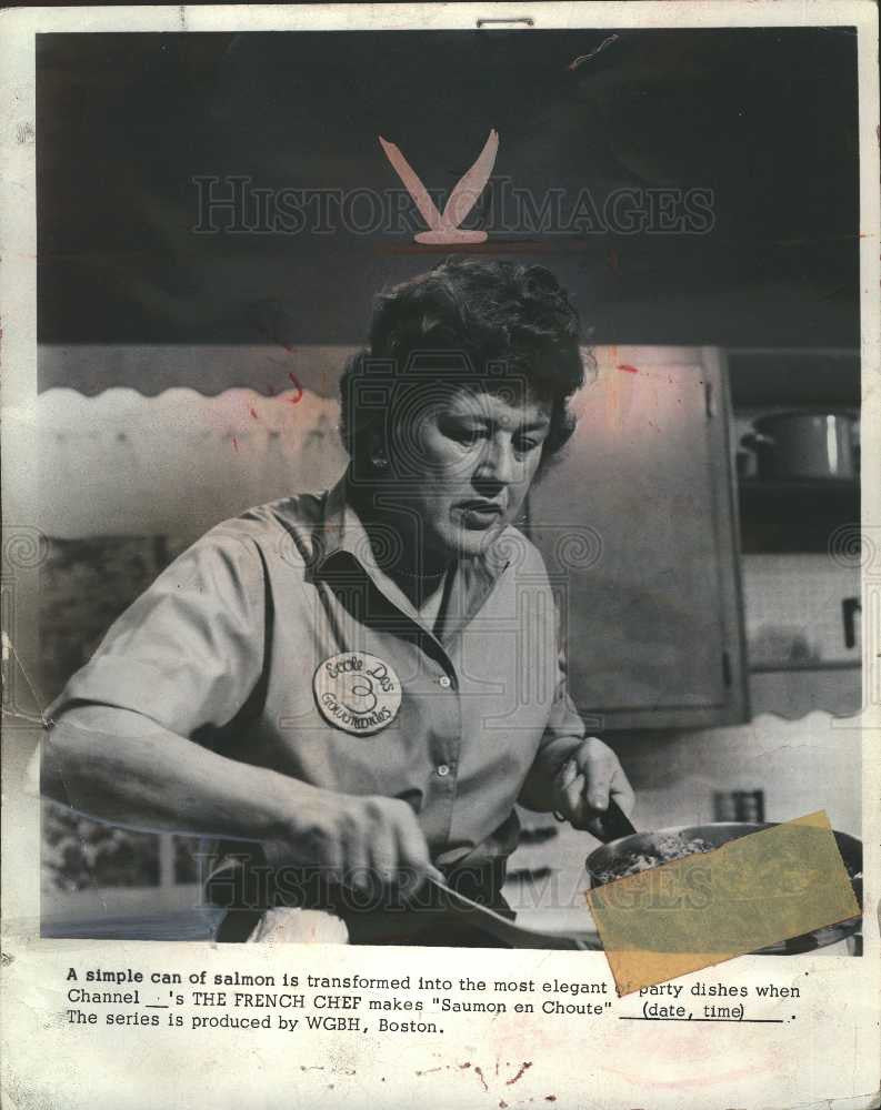 1975 Press Photo Julia Child French Chef cookbook show - Historic Images