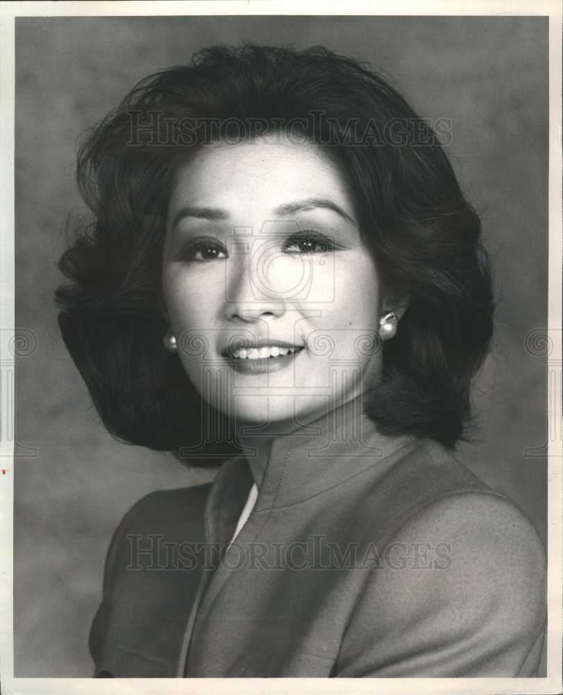 1993 Press Photo Connie Chung anchor reporter CBS News - Historic Images