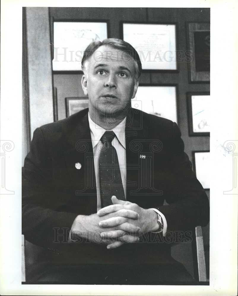 1986 Press Photo Dick Chrysler politician Michigan - Historic Images