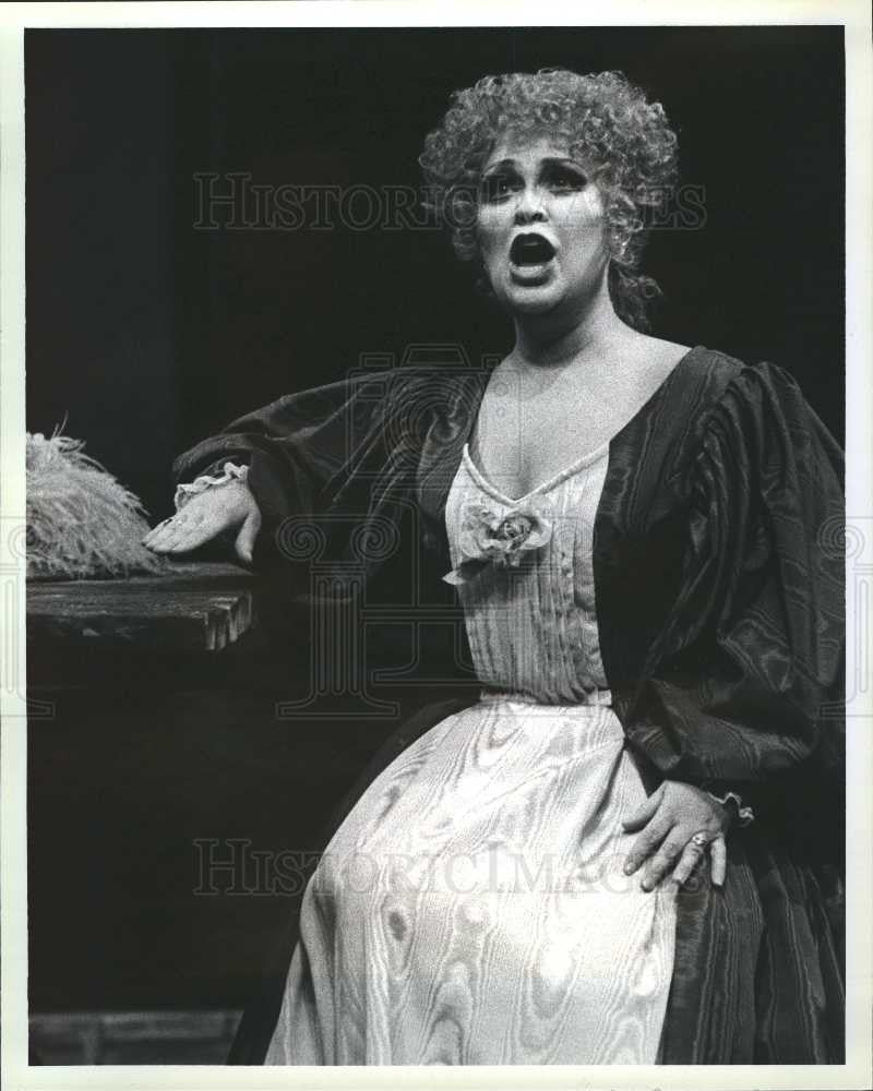 1985 Press Photo Sharon Christman, Lady Harriet - Historic Images