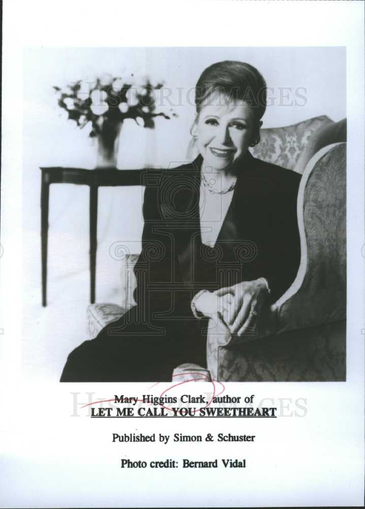 1995 Press Photo Mary Higgins Clark Authur Novels - Historic Images
