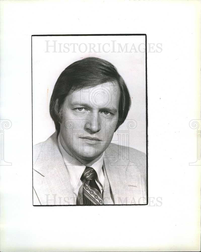 1981 Press Photo Lee Clark Labor Relations - Historic Images