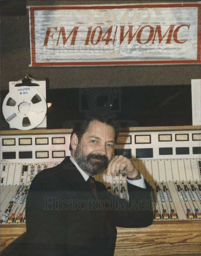 1986 Press Photo Jay Clark WOMC-FM 104 Program Director - Historic Images