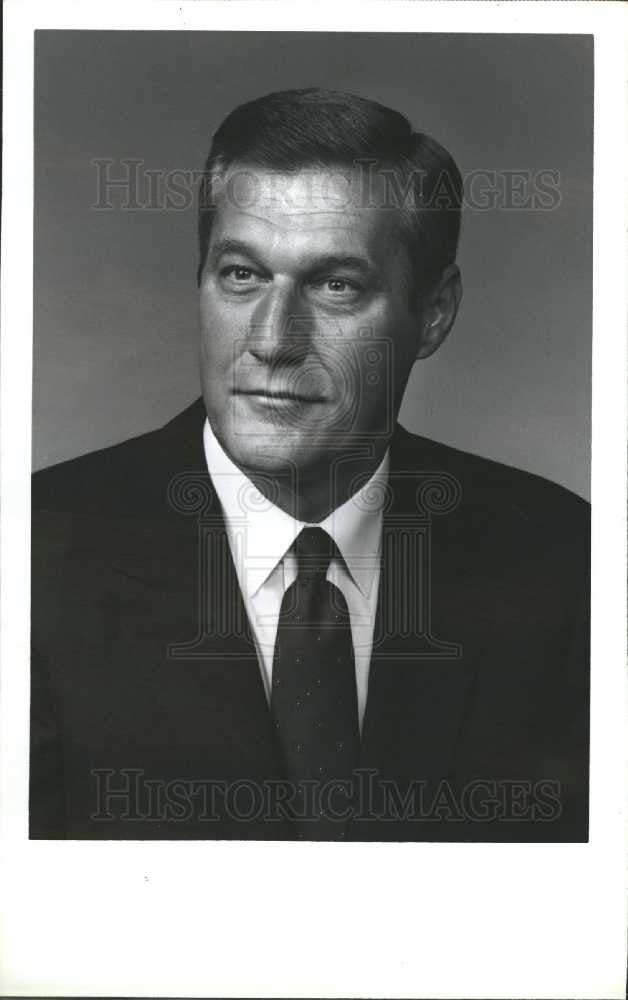 1992 Press Photo Richard F. Chormann, President - Historic Images