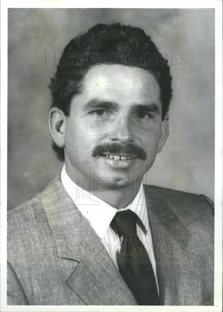 1988 Press Photo Dennis christen - Historic Images