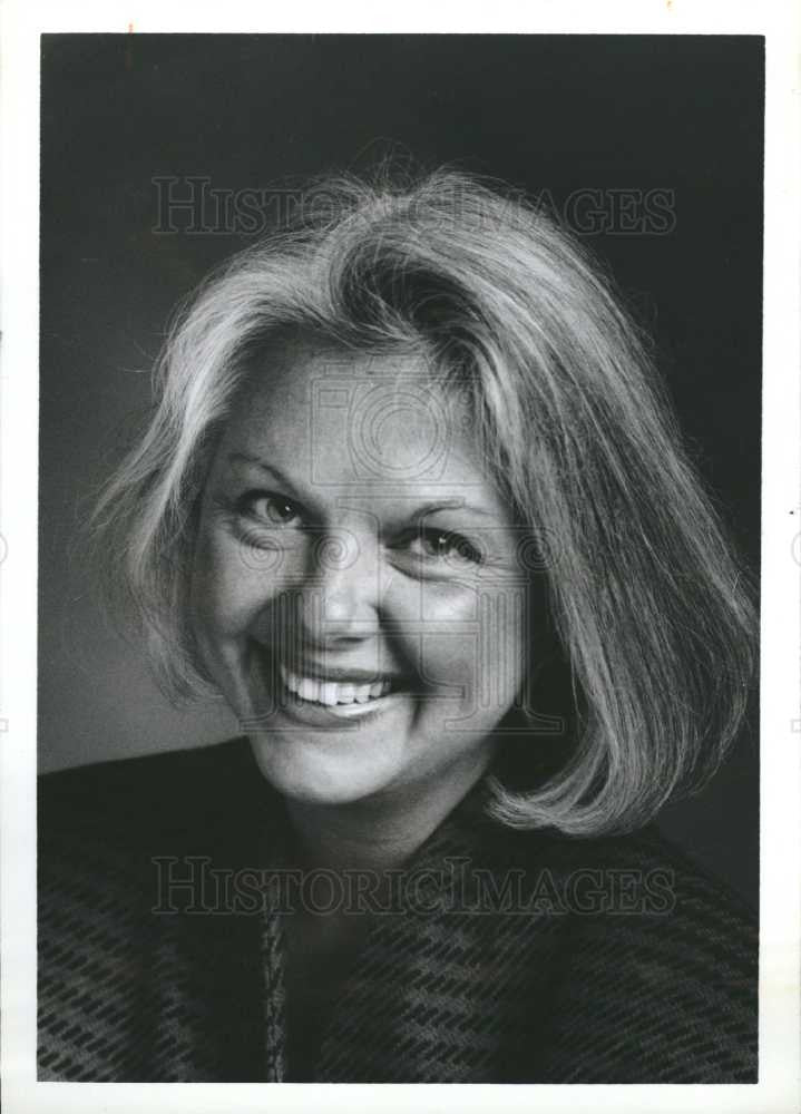 1992 Press Photo MARTY CLAUS EDITOR VICE PRESIDENTEWS - Historic Images