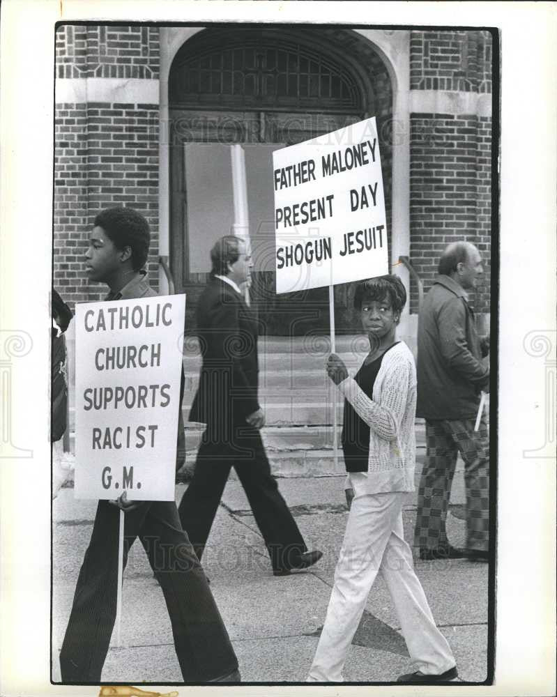 1980 Press Photo Protest,General Motors Corp. - Historic Images