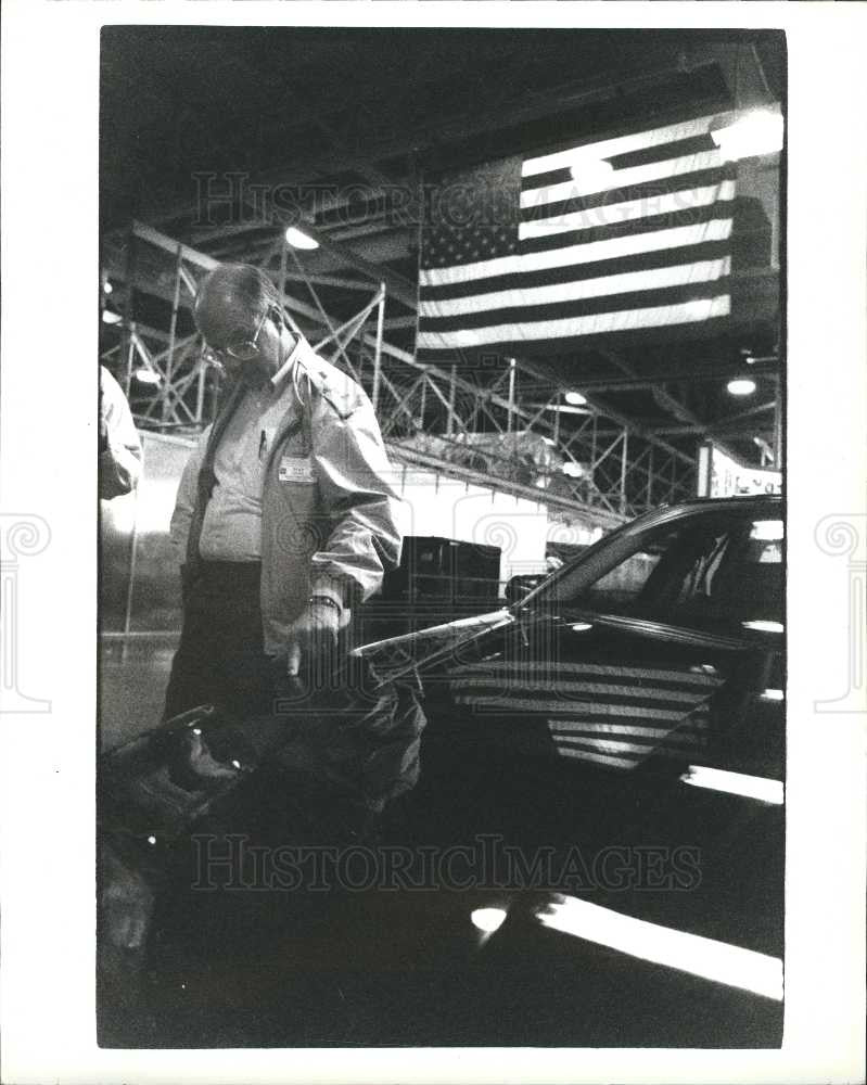 1992 Press Photo General Motor Cadillac Assembly Plant - Historic Images