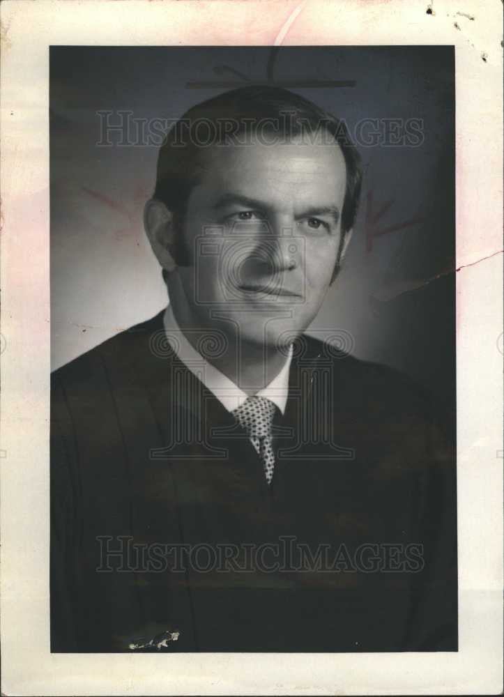 1975 Press Photo Judge James.N.Canhem - Historic Images