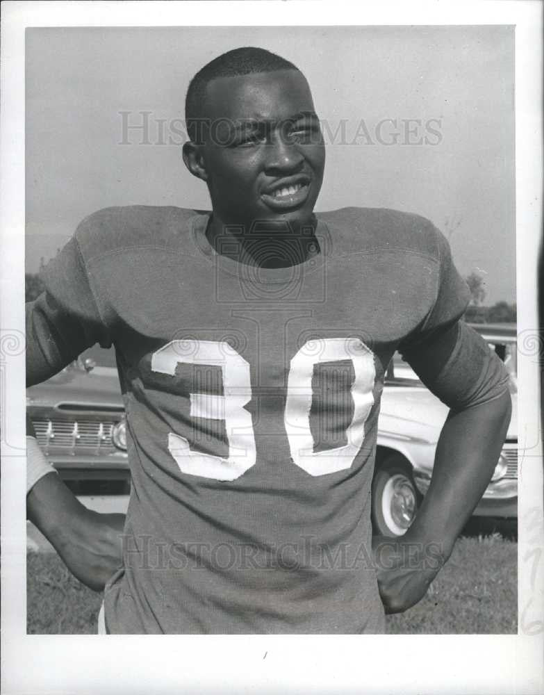 1961 Press Photo Roy Campbell Ann Arbor high football - Historic Images
