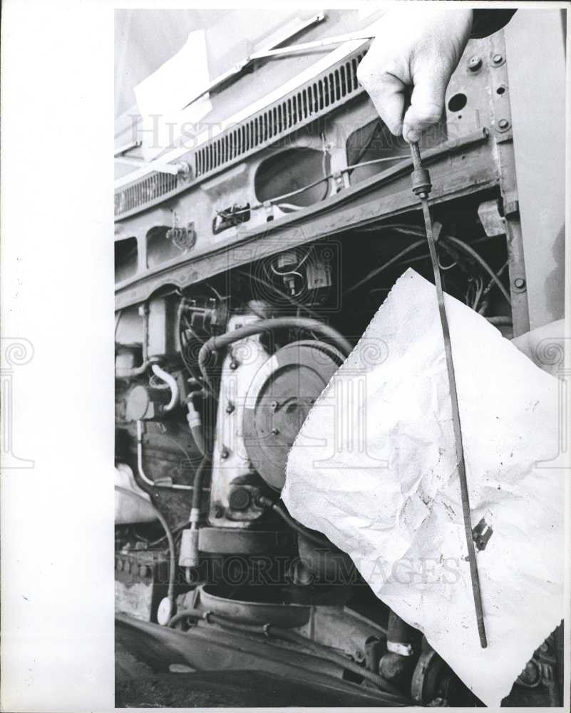 1977 Press Photo Gasoline Station - Historic Images