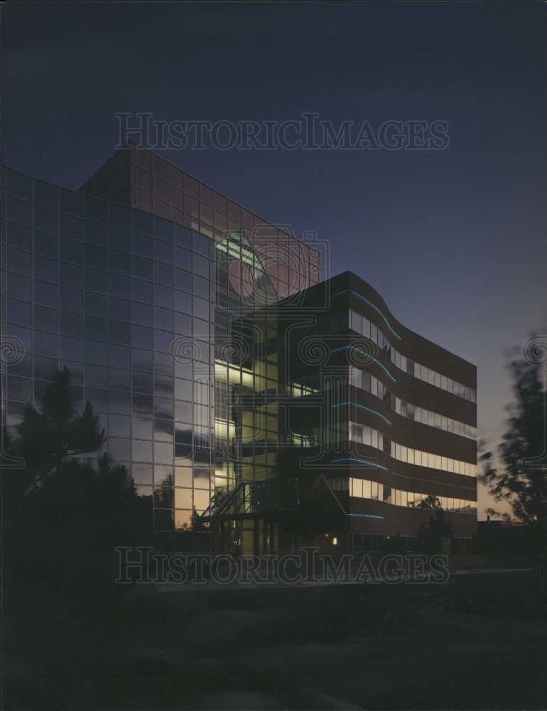 1989 Press Photo 400 galleria Officentre - Historic Images