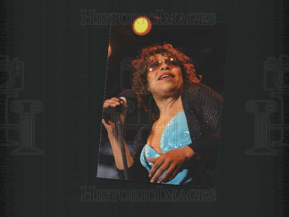 2003 Press Photo Roberta Flack Grammy Valentine Detroit - Historic Images