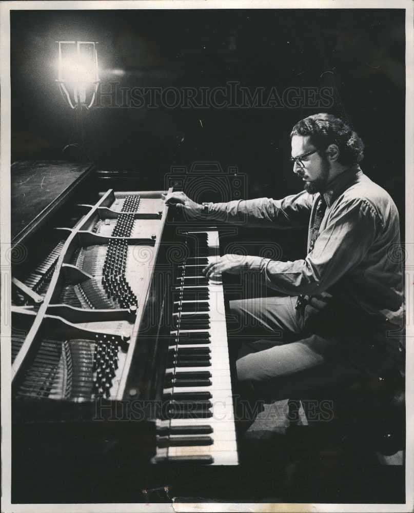 1971 Press Photo American Pianist Leon Fleisher - Historic Images