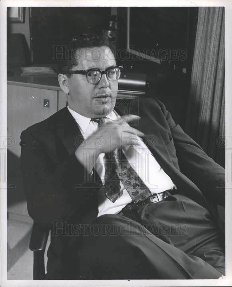 1962 Press Photo Lawrence Fleischman art collector - Historic Images