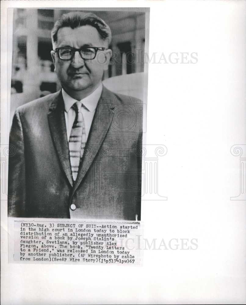1967 Press Photo Alex Flegon Publisher - Historic Images