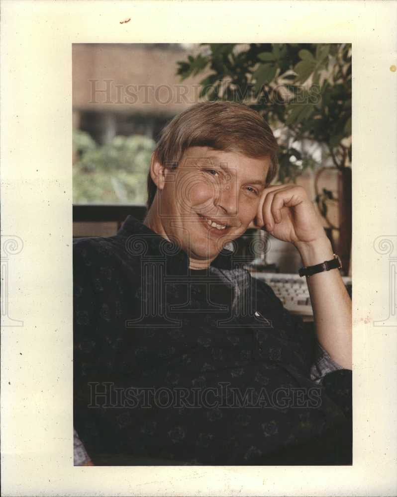 1993 Press Photo Edwards Author Host Morning Edition - Historic Images