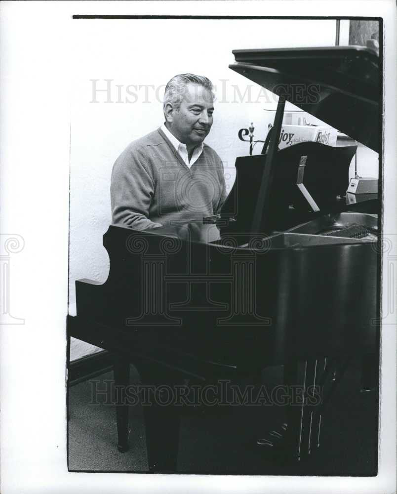 1971 Press Photo Pianist - Historic Images