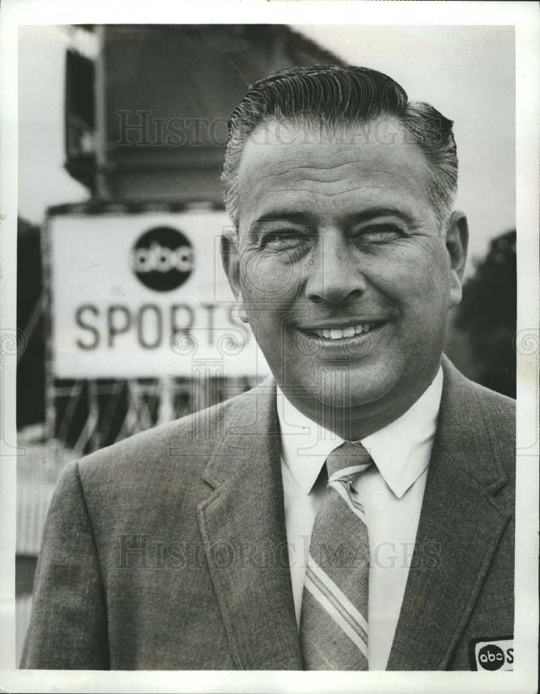 1974 Press Photo Bill Flemming ABC Detroit Sports TV - Historic Images