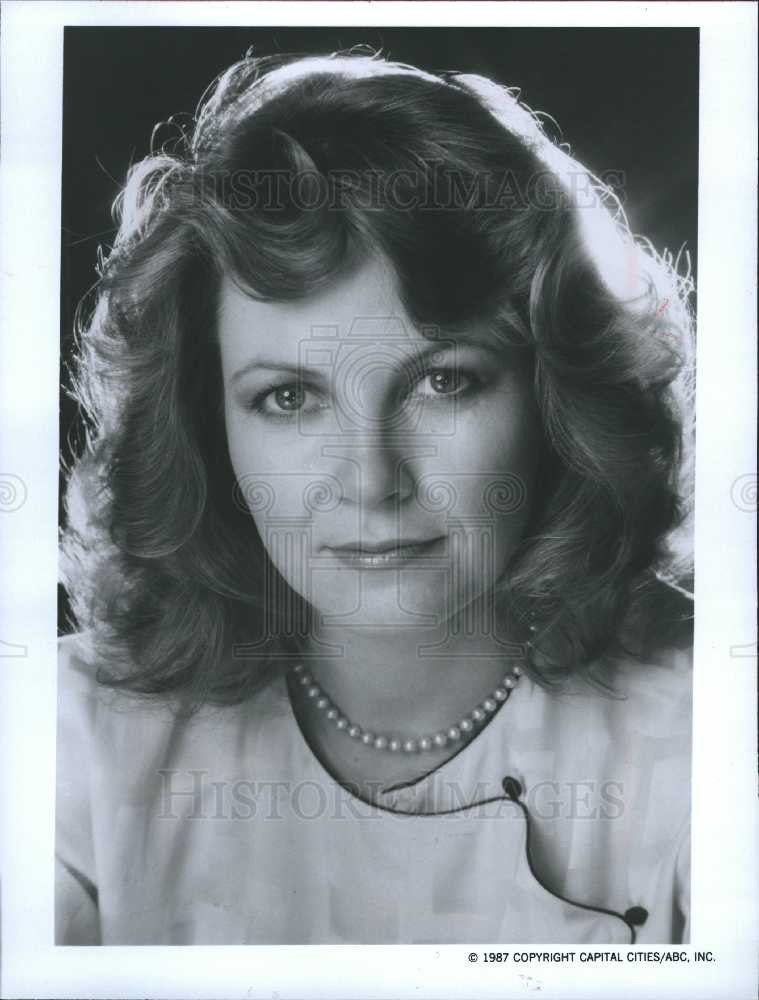 1987 Press Photo Lisa Eichhorn American Actress Writer - Historic Images