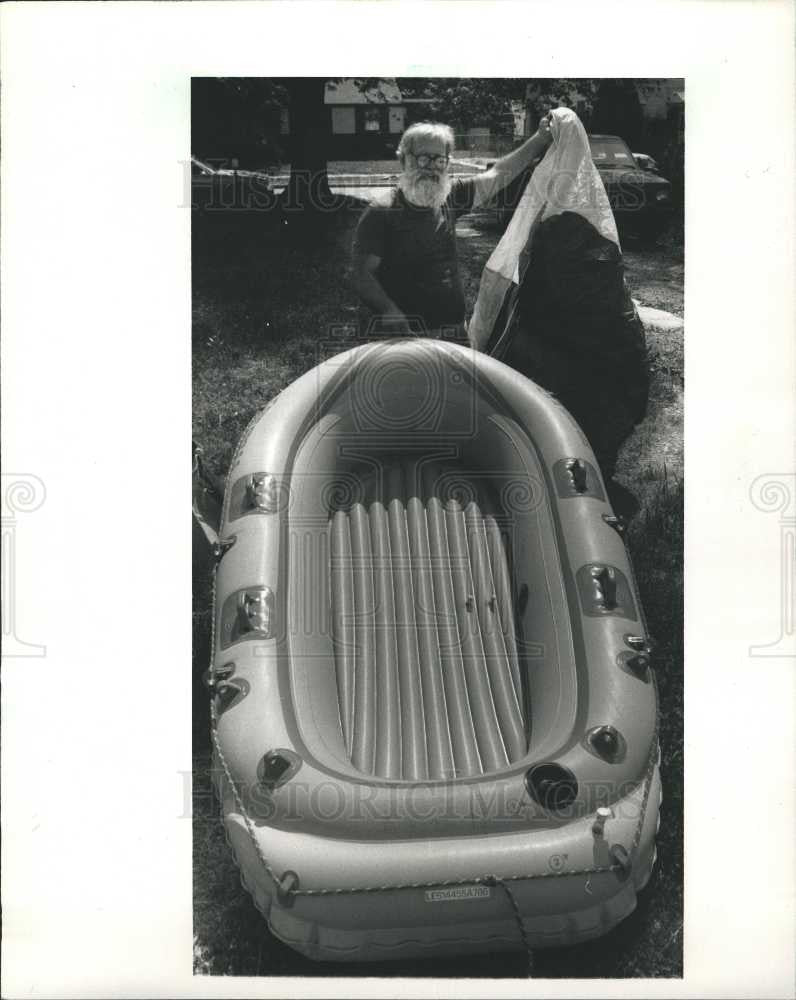 1988 Press Photo dan eisaman raft kite lake ontario - Historic Images