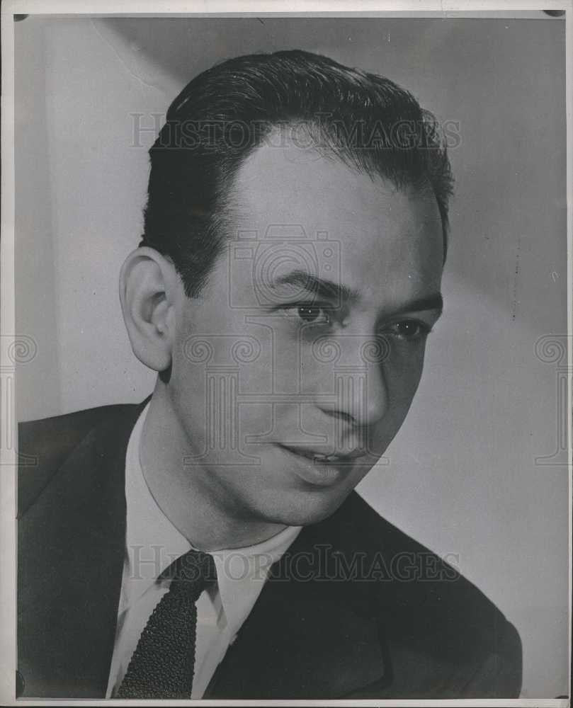 1947 Press Photo Jose Ferrer Oscar winning actor Cyrano - Historic Images